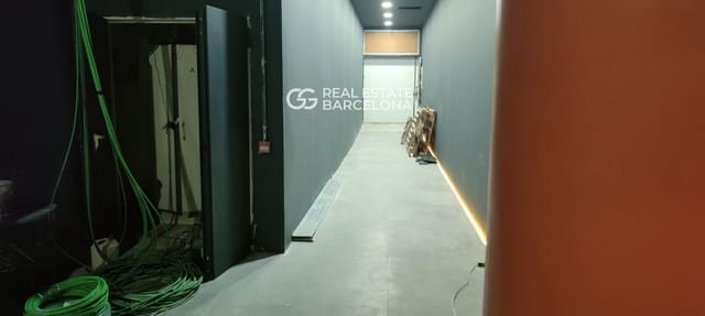 Kommersiell til salgs i Barcelona by - € 6 000 000 (Ref: 9667122)