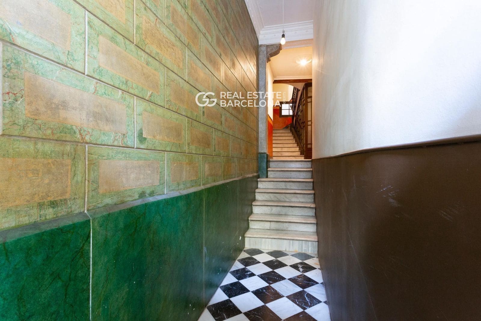 Restaurant/Bar à vendre à Barcelone ville - 2 700 000 € (Ref: 9668928)