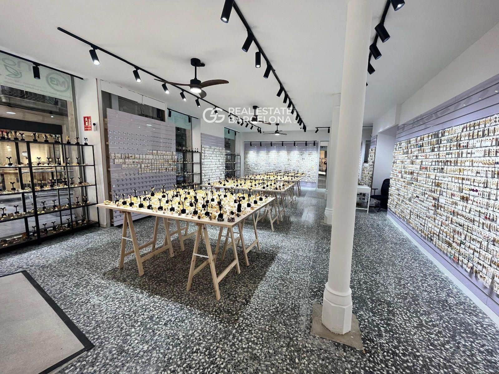 Commercieel te koop in Barcelona stad - € 650.000 (Ref: 9669277)