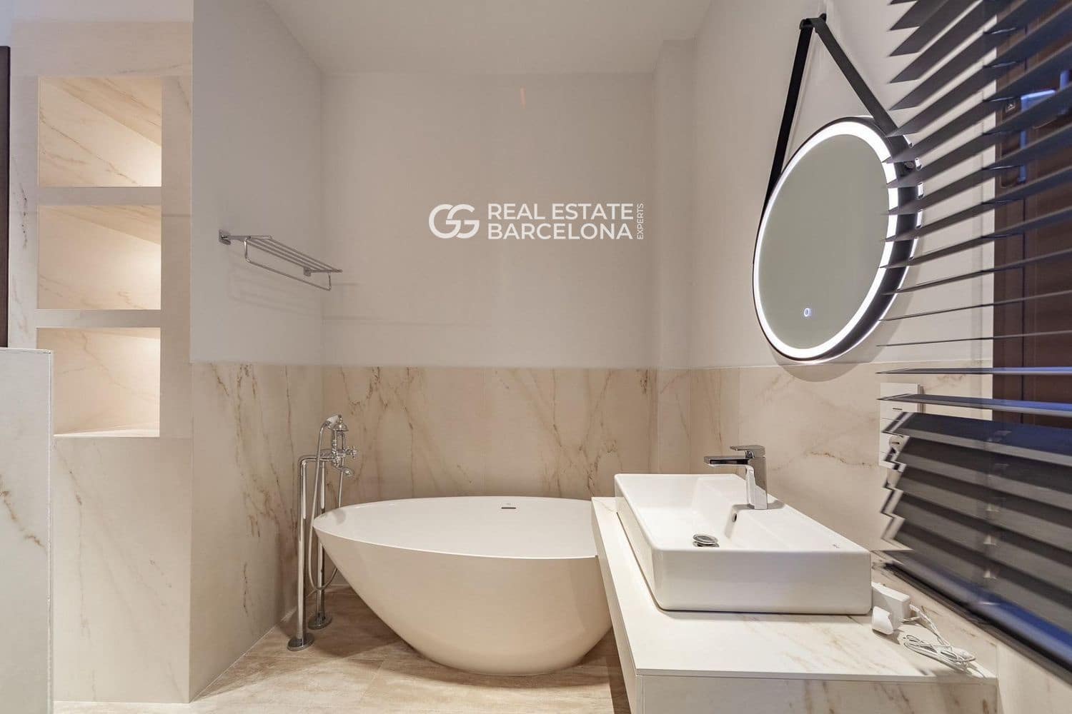 5 quarto Moradia para venda em Castelldefels com piscina - 3 900 000 € (Ref: 9685765)