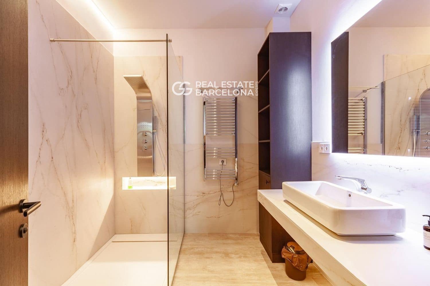 5 quarto Moradia para venda em Castelldefels com piscina - 3 900 000 € (Ref: 9685765)