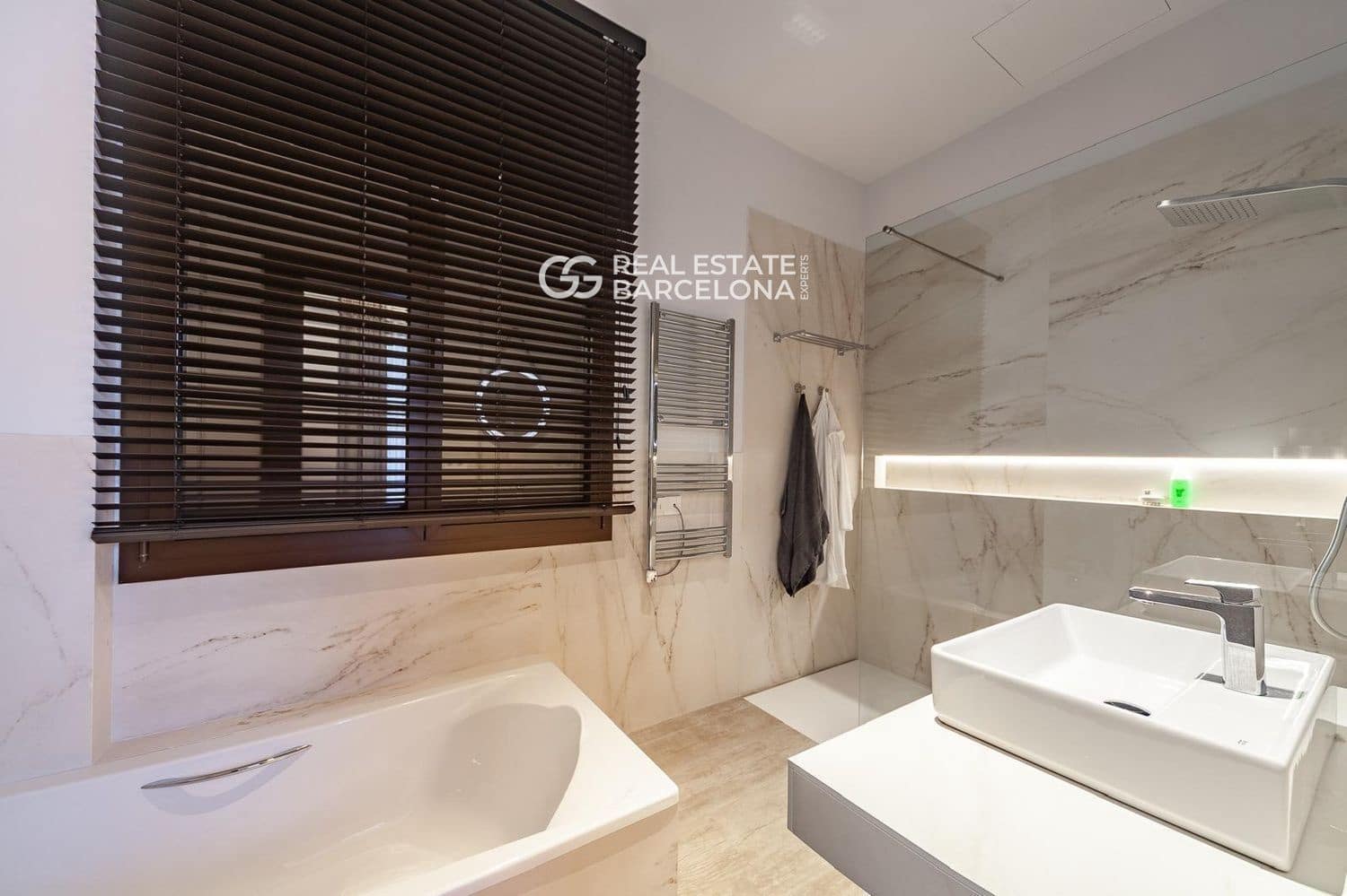 5 quarto Moradia para venda em Castelldefels com piscina - 3 900 000 € (Ref: 9685765)