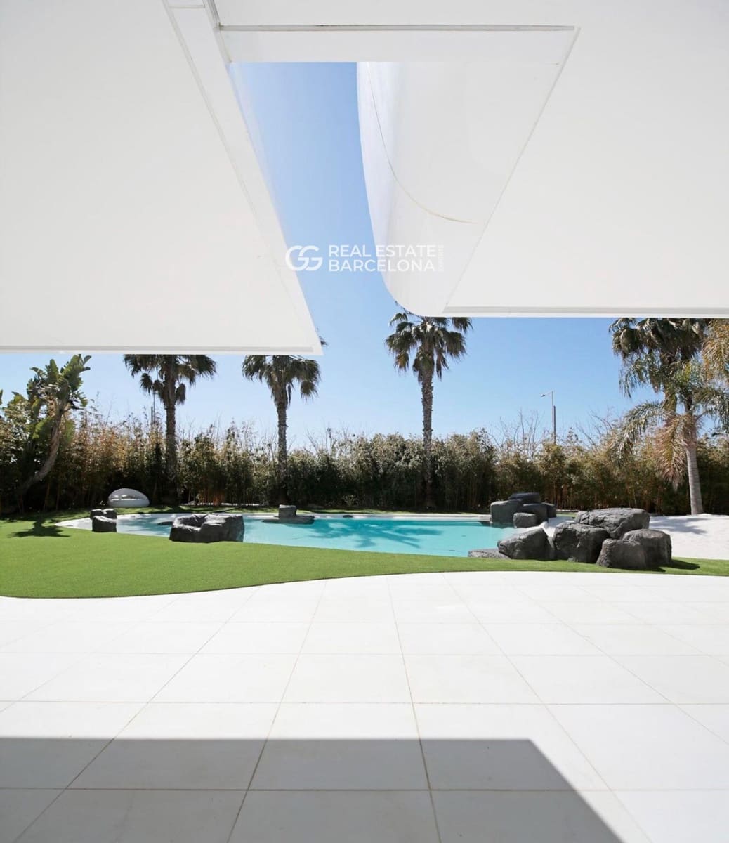 7 bedroom Villa for sale in Gava - € 14,000,000 (Ref: 9687443)