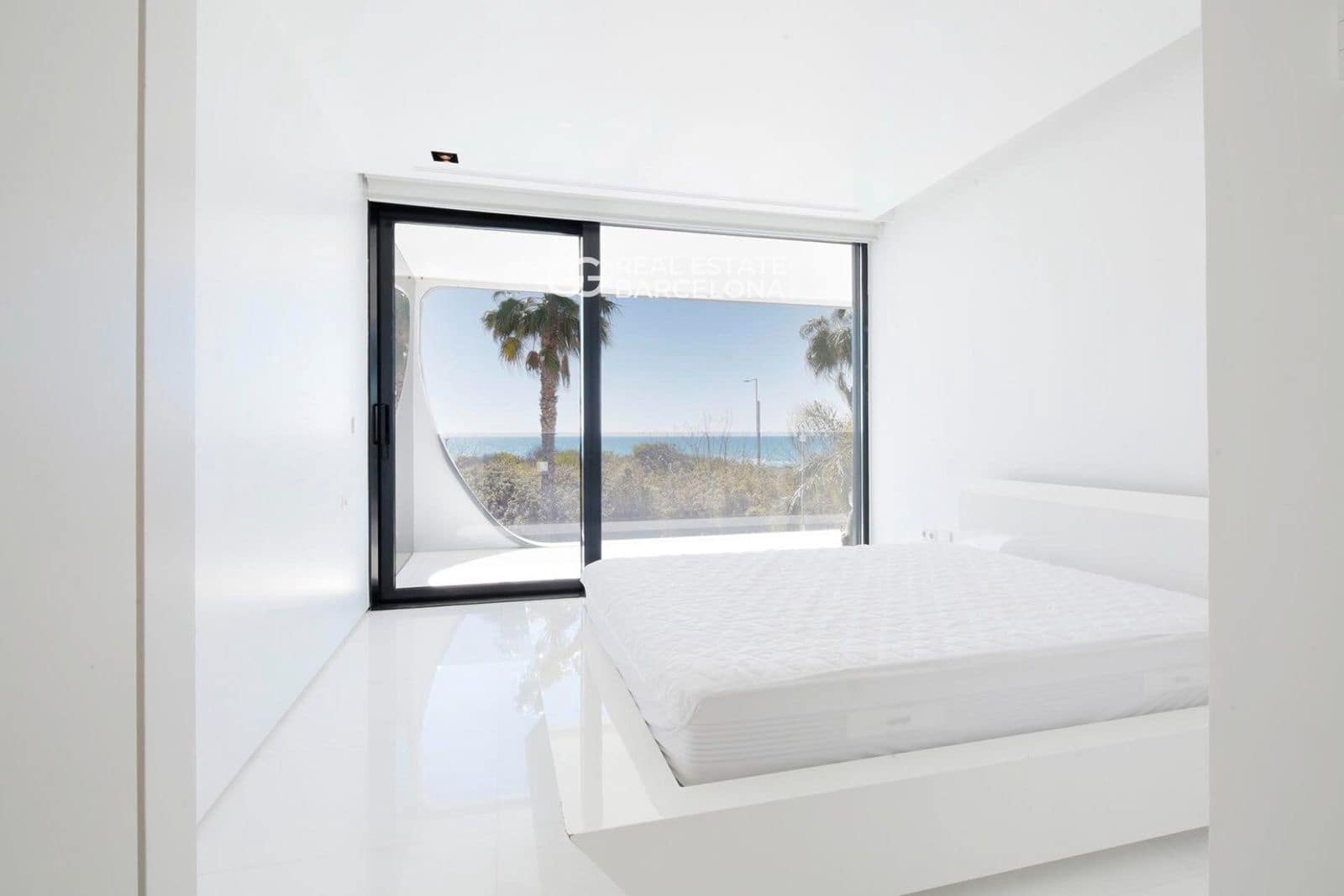 7 bedroom Villa for sale in Gava - € 14,000,000 (Ref: 9687443)