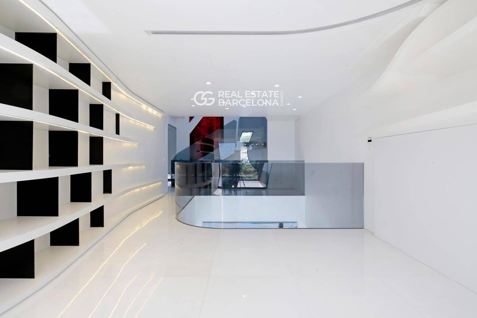 7 bedroom Villa for sale in Gava - € 14,000,000 (Ref: 9687443)