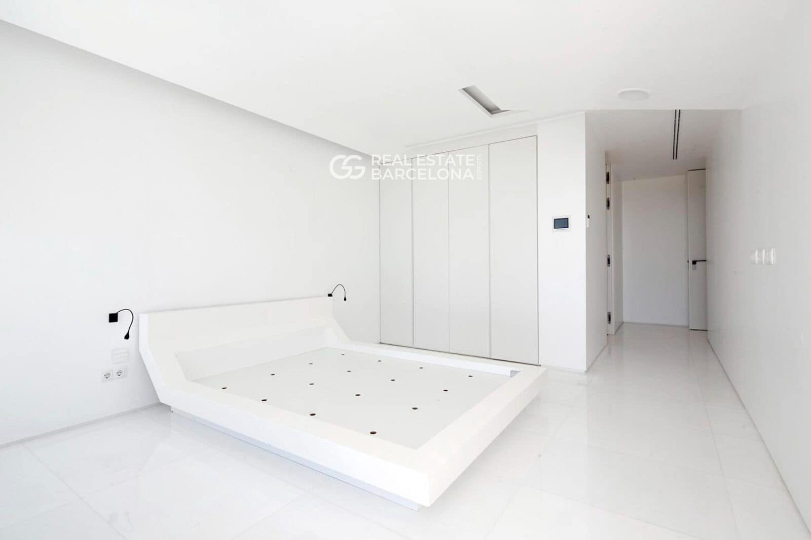 7 bedroom Villa for sale in Gava - € 14,000,000 (Ref: 9687443)