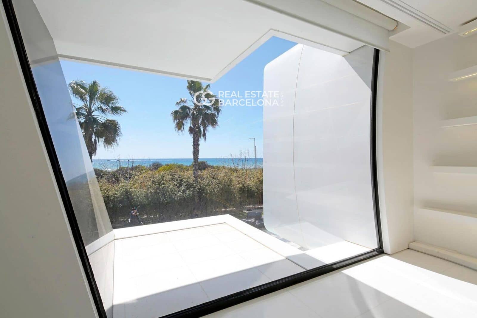 7 bedroom Villa for sale in Gava - € 14,000,000 (Ref: 9687443)