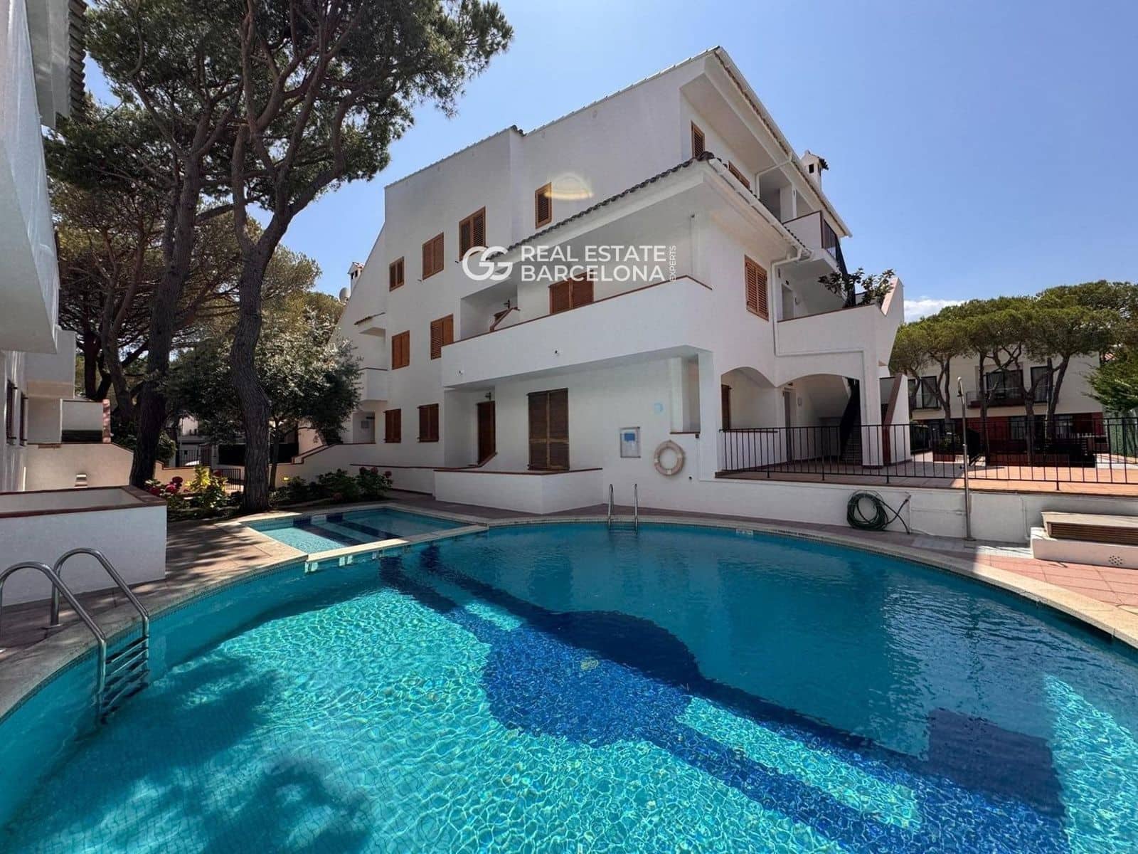 3 sypialnia Mieszkanie na sprzedaż w Platja d'Aro z basenem garażem - 470 000 € (Ref: 9687681)