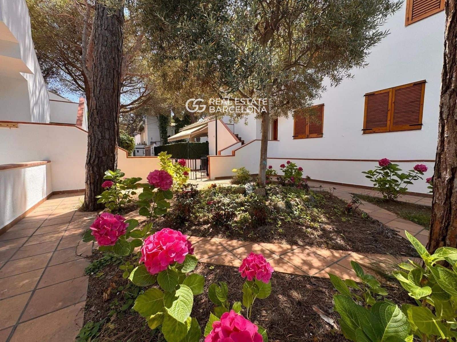 3 sypialnia Mieszkanie na sprzedaż w Platja d'Aro z basenem garażem - 470 000 € (Ref: 9687681)