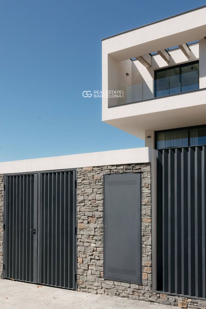 2 soveværelse Penthouse til salg i Cerdanyola del Valles med swimmingpool garage - € 595.000 (Ref: 9696788)