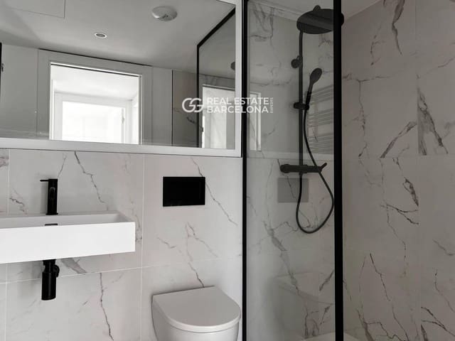 2 soveværelse Penthouse til salg i Cerdanyola del Vallès med swimmingpool garage - € 595.000 (Ref: 9696788)