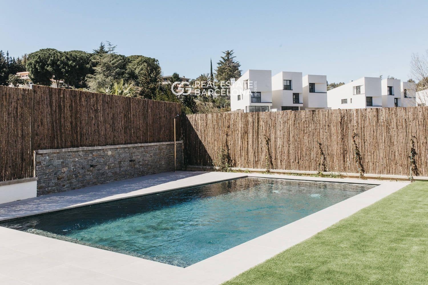 2 soveværelse Penthouse til salg i Cerdanyola del Valles med swimmingpool garage - € 595.000 (Ref: 9696788)