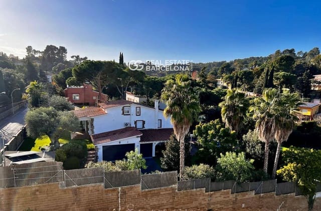 2 soveværelse Penthouse til salg i Cerdanyola del Vallès med swimmingpool garage - € 595.000 (Ref: 9696788)