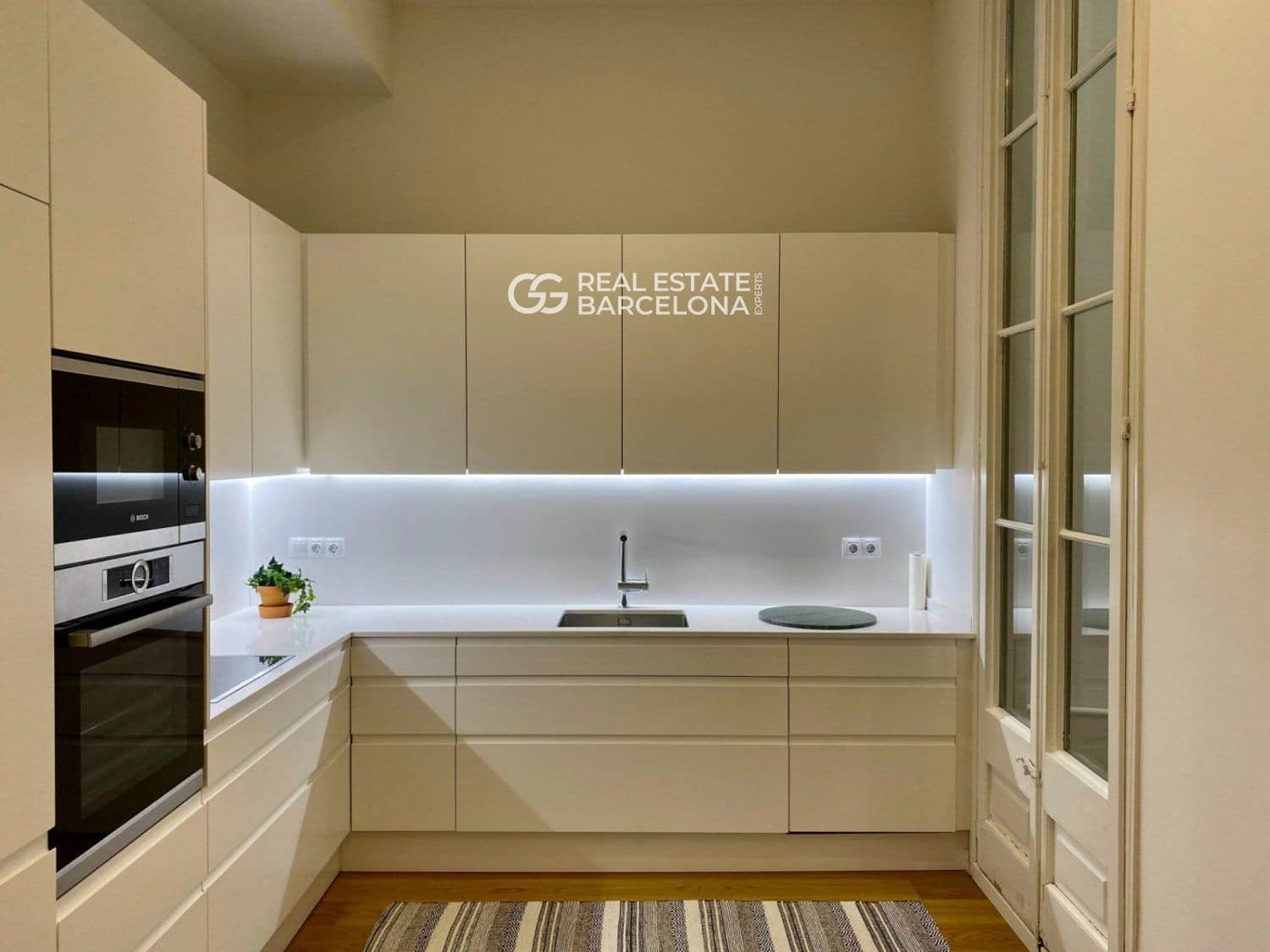 3 slaapkamer Flat te koop in Barcelona stad - € 925.000 (Ref: 9697800)