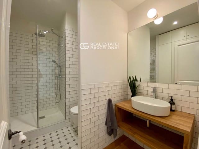 3 bedroom Flat for sale in Barcelona city - € 925,000 (Ref: 9697800)