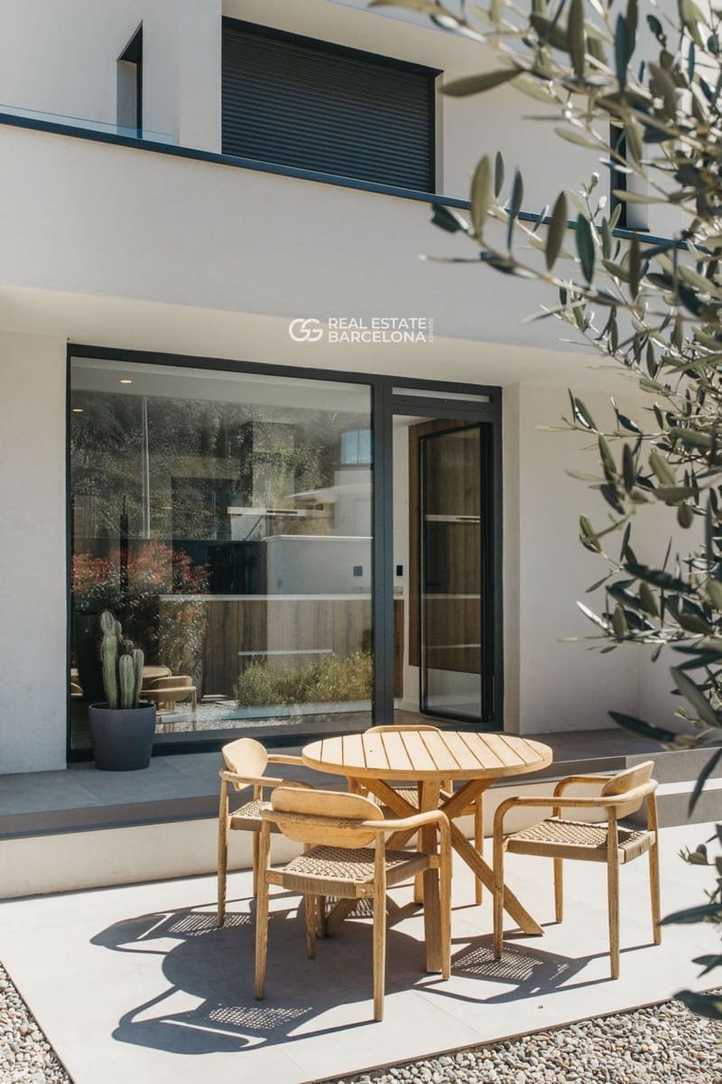 4 makuuhuone Kattohuoneisto myytävänä paikassa Cerdanyola del Valles mukana uima-altaan 
autotalli - 1 370 000 € (Ref: 9697801)