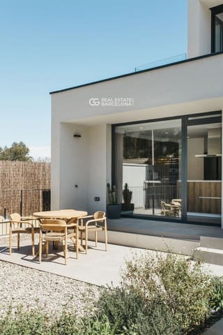 4 makuuhuone Kattohuoneisto myytävänä paikassa Cerdanyola del Vallès mukana uima-altaan 
autotalli - 1 370 000 € (Ref: 9697801)