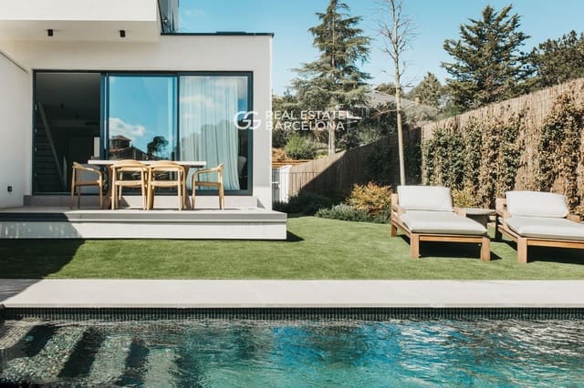 4 makuuhuone Kattohuoneisto myytävänä paikassa Cerdanyola del Vallès mukana uima-altaan 
autotalli - 1 370 000 € (Ref: 9697801)