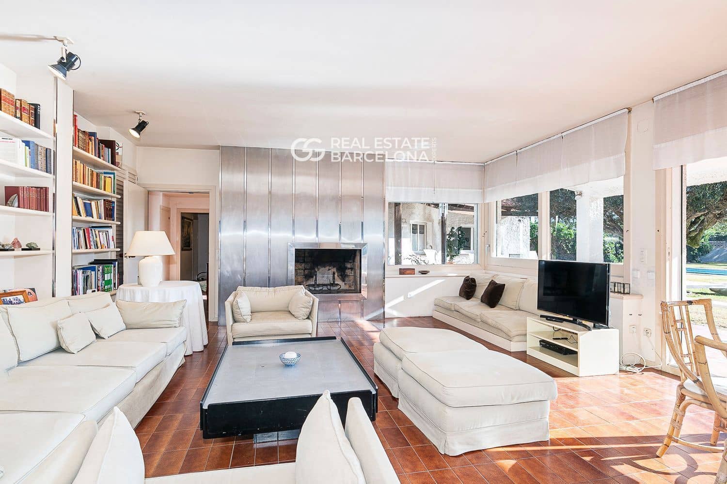 6 bedroom Villa for sale in Sitges with pool garage - € 4,500,000 (Ref: 9700033)