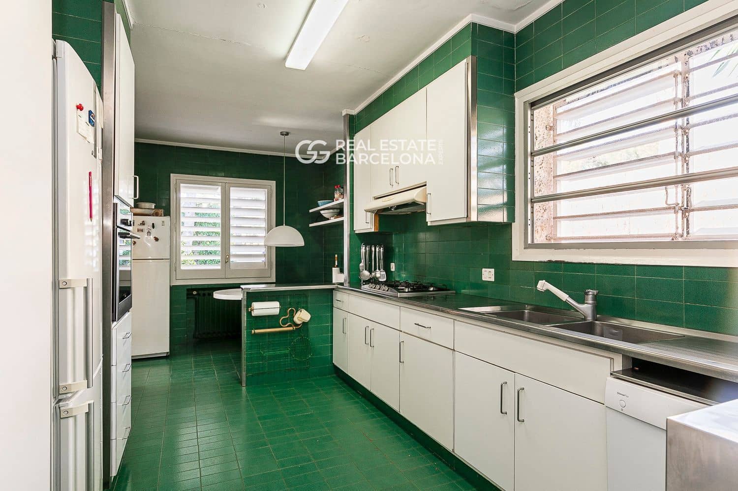 6 bedroom Villa for sale in Sitges with pool garage - € 4,500,000 (Ref: 9700033)