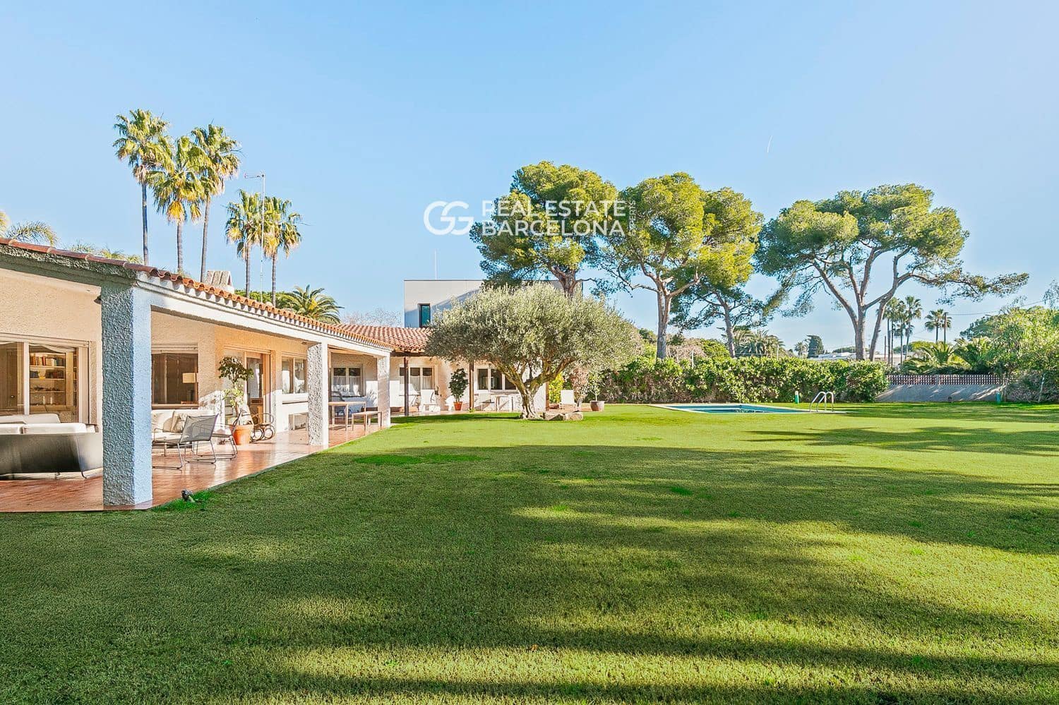 6 bedroom Villa for sale in Sitges with pool garage - € 4,500,000 (Ref: 9700033)