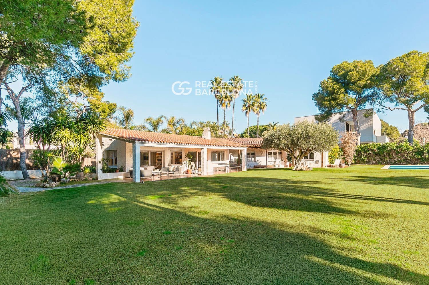 6 bedroom Villa for sale in Sitges with pool garage - € 4,500,000 (Ref: 9700033)