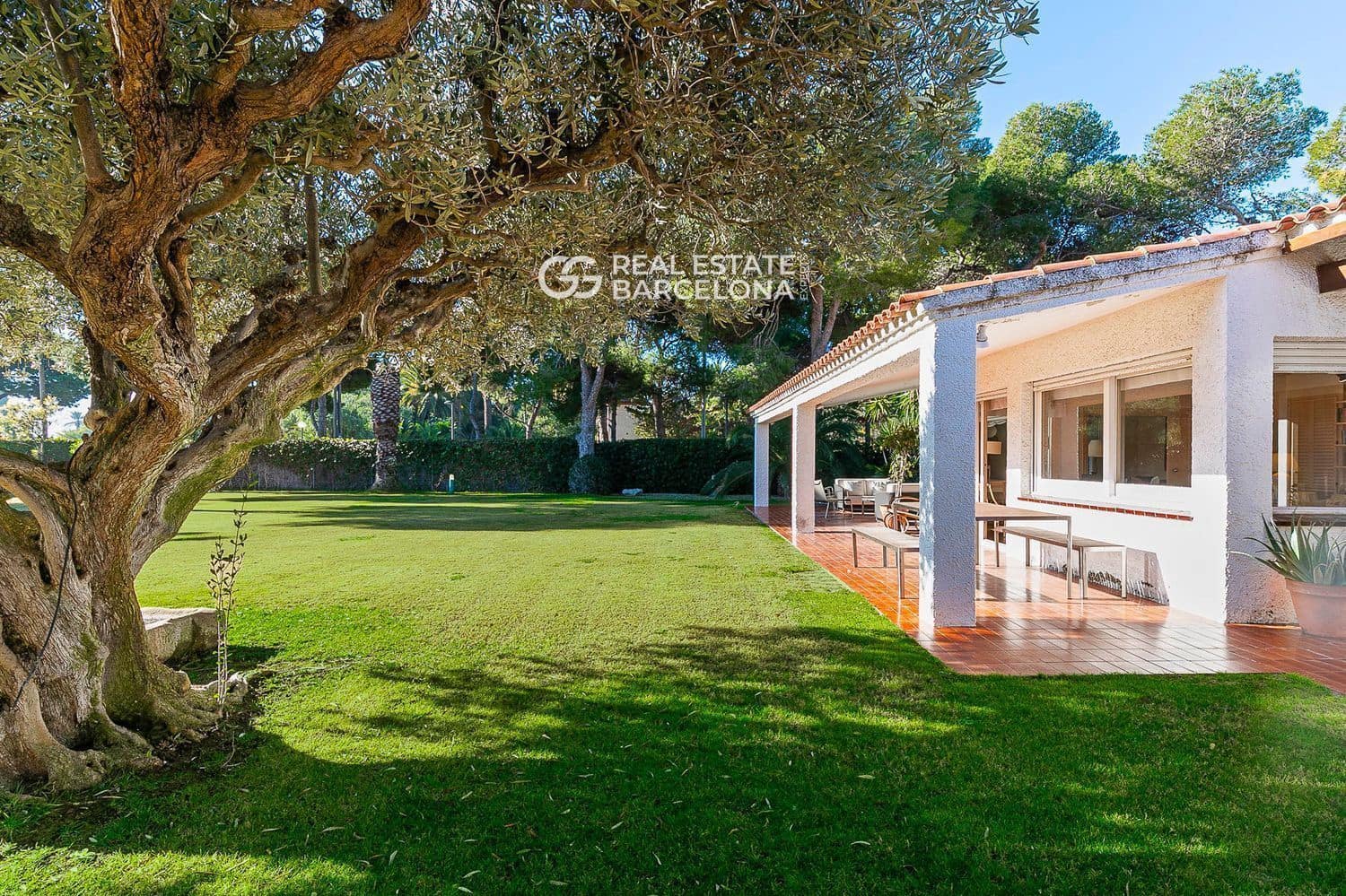 6 bedroom Villa for sale in Sitges with pool garage - € 4,500,000 (Ref: 9700033)