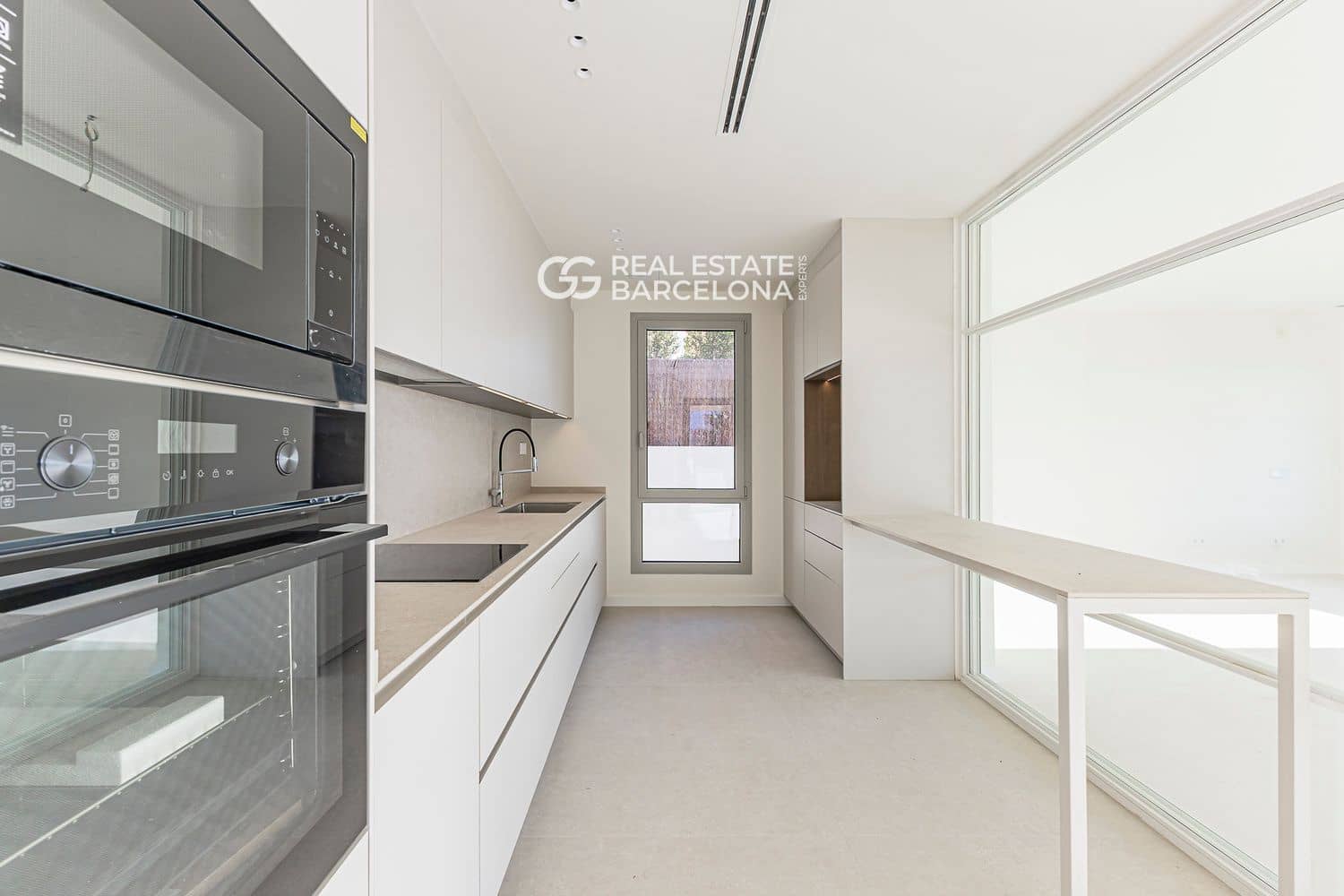 5 bedroom Villa for sale in Sitges with pool garage - € 2,840,000 (Ref: 9707774)