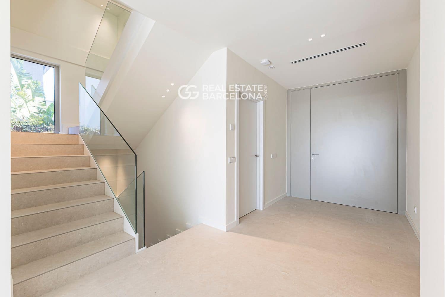 5 bedroom Villa for sale in Sitges with pool garage - € 2,840,000 (Ref: 9707774)