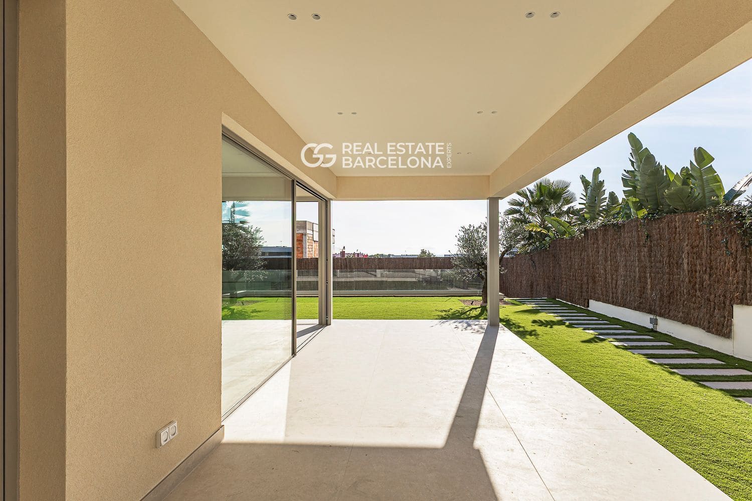 5 bedroom Villa for sale in Sitges with pool garage - € 2,840,000 (Ref: 9707774)