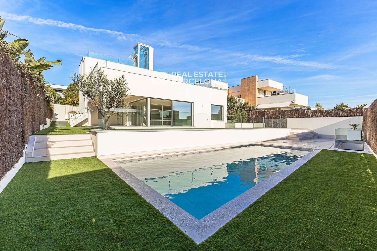 5 bedroom Villa for sale in Sitges with pool garage - € 2,840,000 (Ref: 9707774)