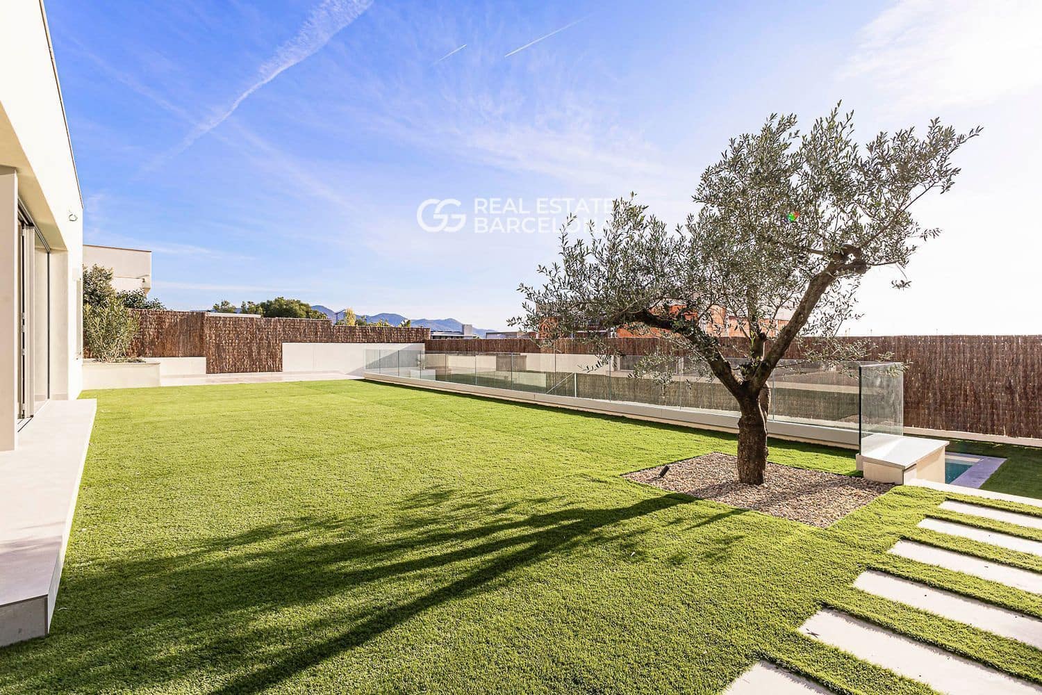 5 bedroom Villa for sale in Sitges with pool garage - € 2,840,000 (Ref: 9707774)