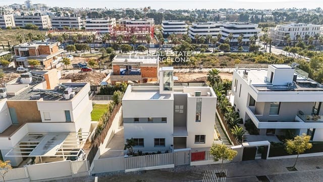 5 makuuhuone Huvila myytävänä paikassa Sitges mukana uima-altaan 
autotalli - 2 840 000 € (Ref: 9707774)