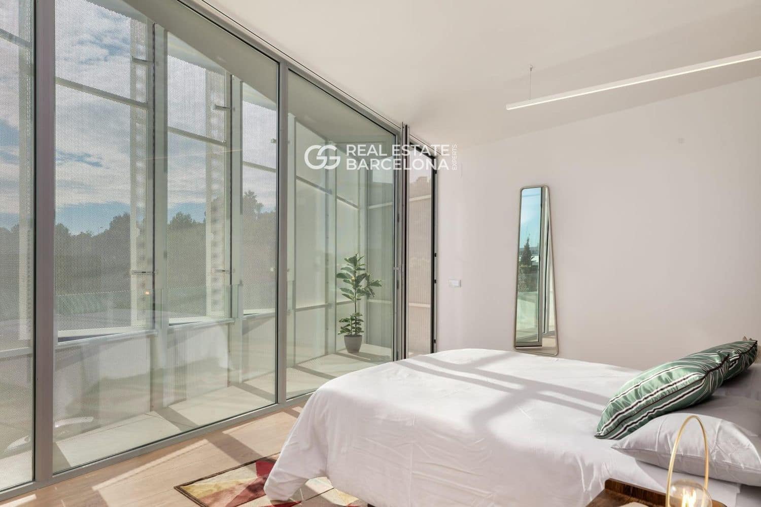 4 bedroom Villa for sale in Sitges with pool garage - € 2,800,000 (Ref: 9707776)