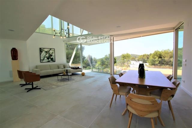 4 bedroom Villa for sale in Sitges with pool garage - € 2,800,000 (Ref: 9707776)