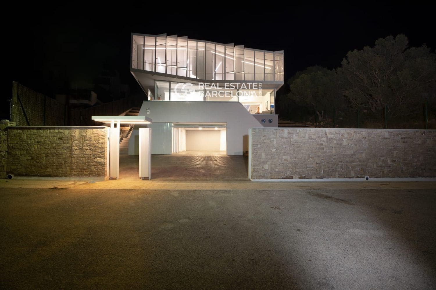 4 bedroom Villa for sale in Sitges with pool garage - € 2,800,000 (Ref: 9707776)