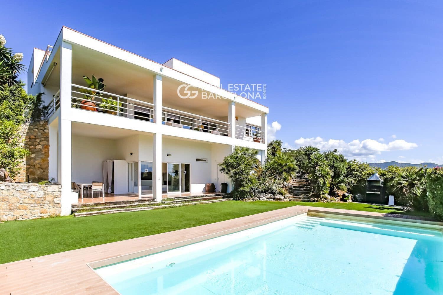7 bedroom Villa for sale in Sitges with pool garage - € 2,490,000 (Ref: 9709205)