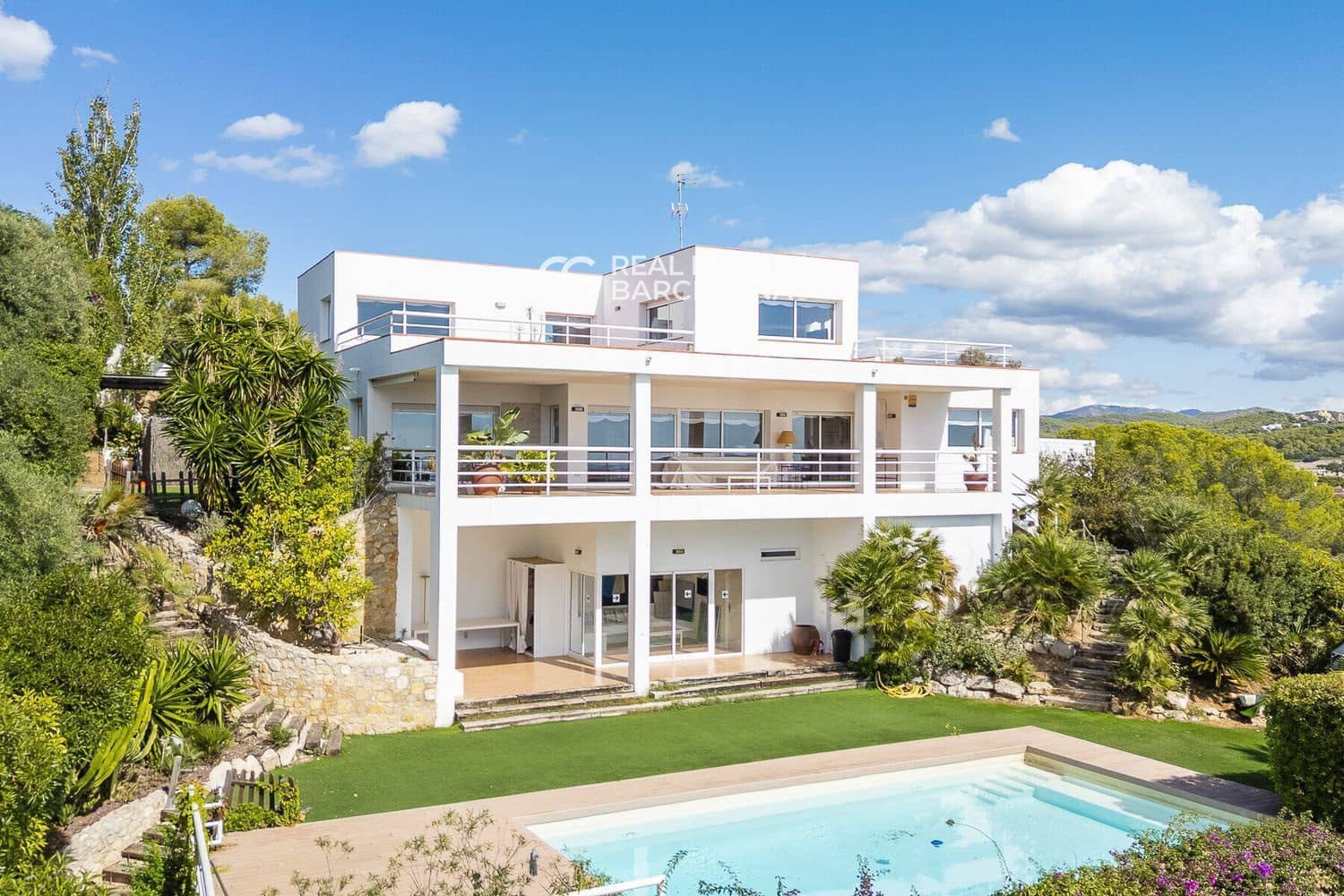 7 bedroom Villa for sale in Sitges with pool garage - € 2,490,000 (Ref: 9709205)