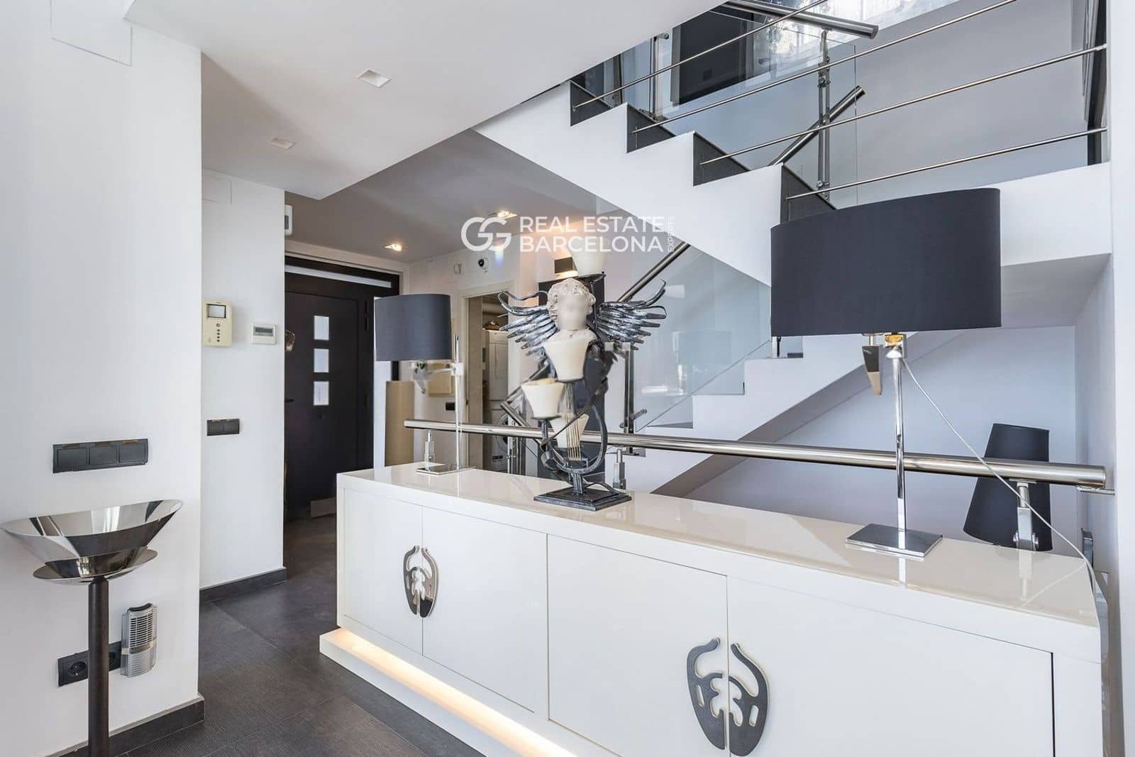 5 bedroom Villa for sale in Sitges with pool - € 1,348,000 (Ref: 9713582)