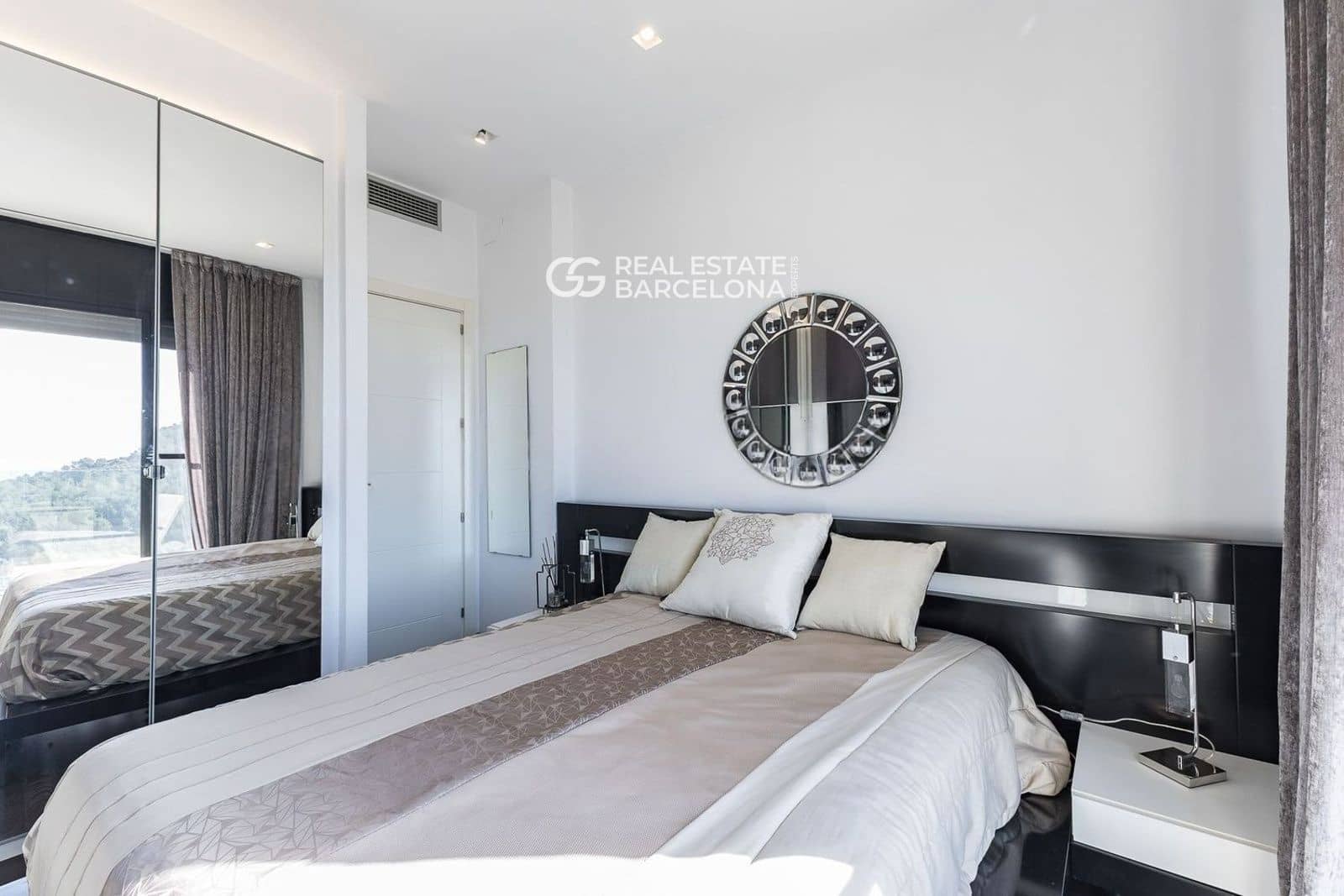 5 bedroom Villa for sale in Sitges with pool - € 1,348,000 (Ref: 9713582)