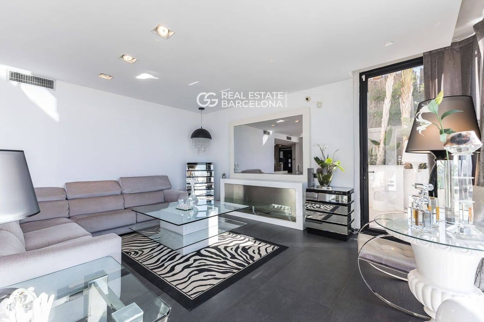 5 bedroom Villa for sale in Sitges with pool - € 1,348,000 (Ref: 9713582)
