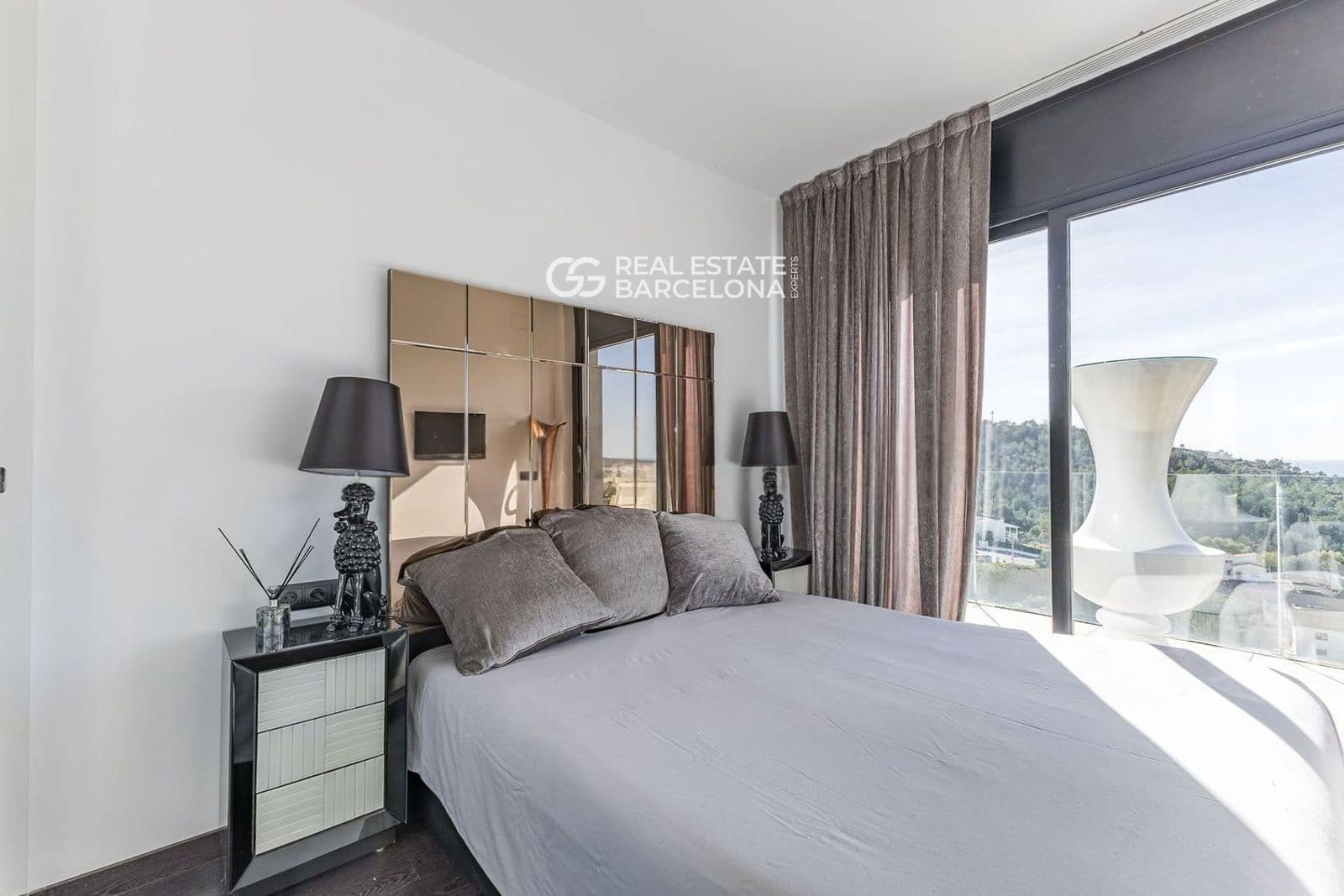 5 bedroom Villa for sale in Sitges with pool - € 1,348,000 (Ref: 9713582)