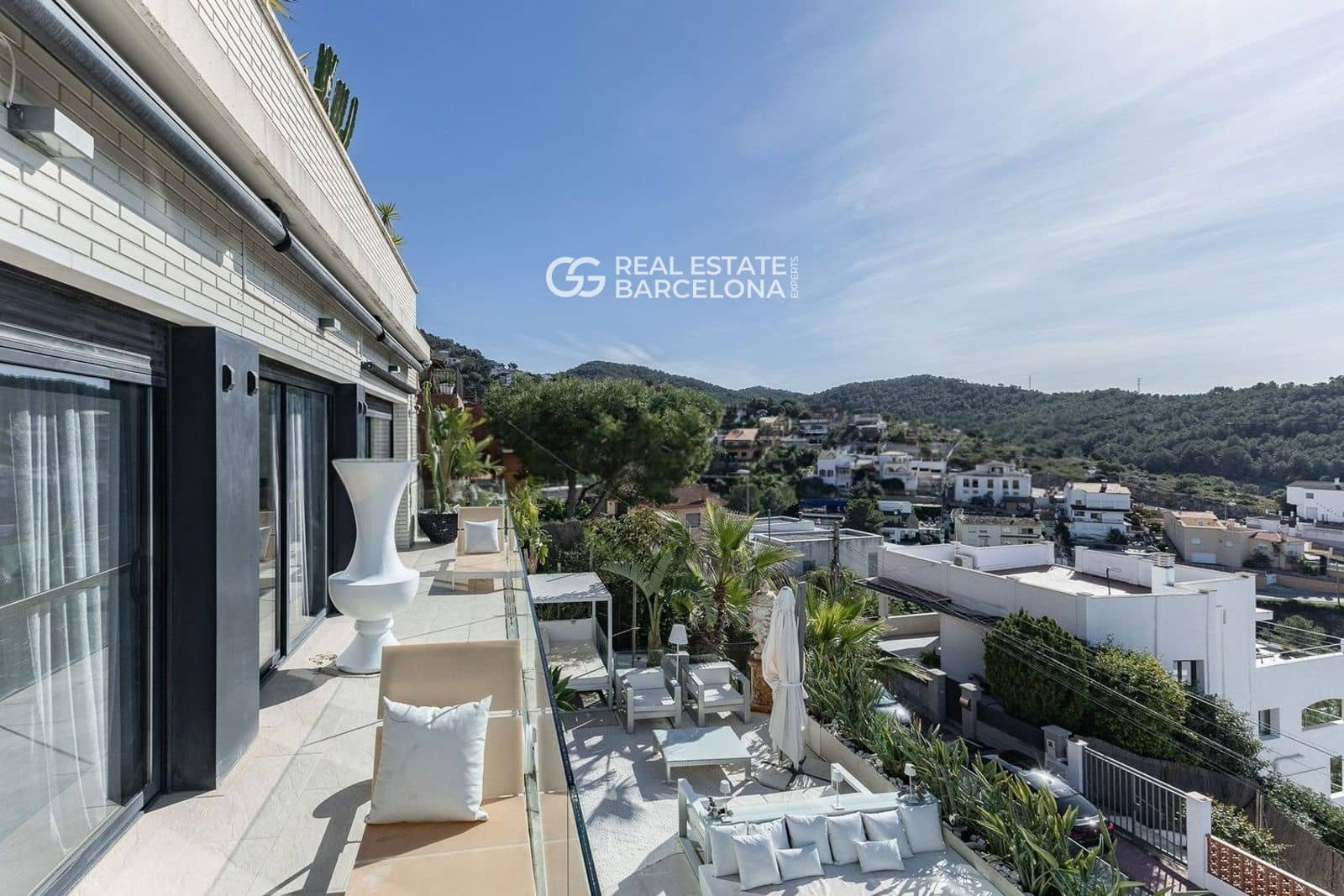 5 bedroom Villa for sale in Sitges with pool - € 1,348,000 (Ref: 9713582)
