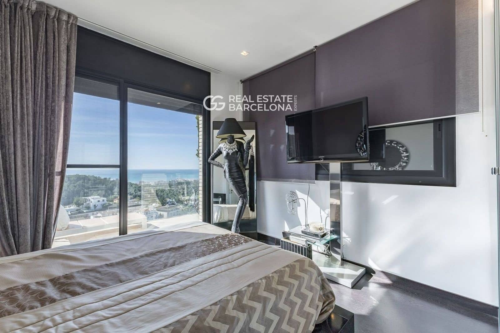 5 bedroom Villa for sale in Sitges with pool - € 1,348,000 (Ref: 9713582)