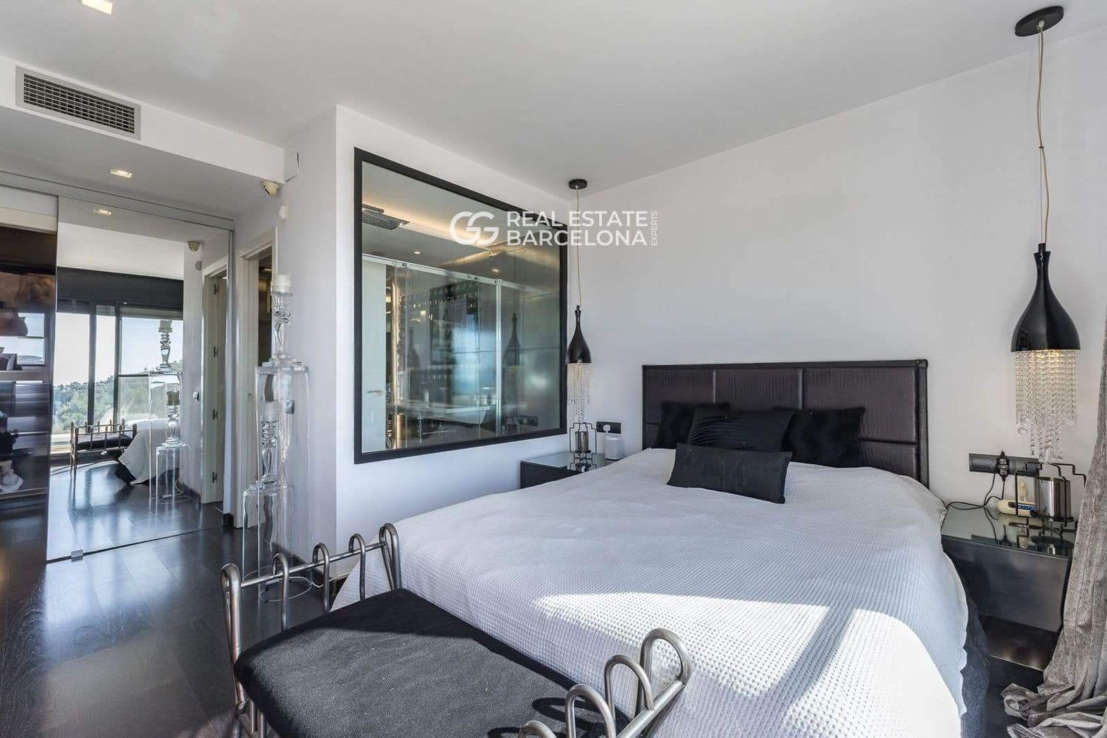 5 bedroom Villa for sale in Sitges with pool - € 1,348,000 (Ref: 9713582)