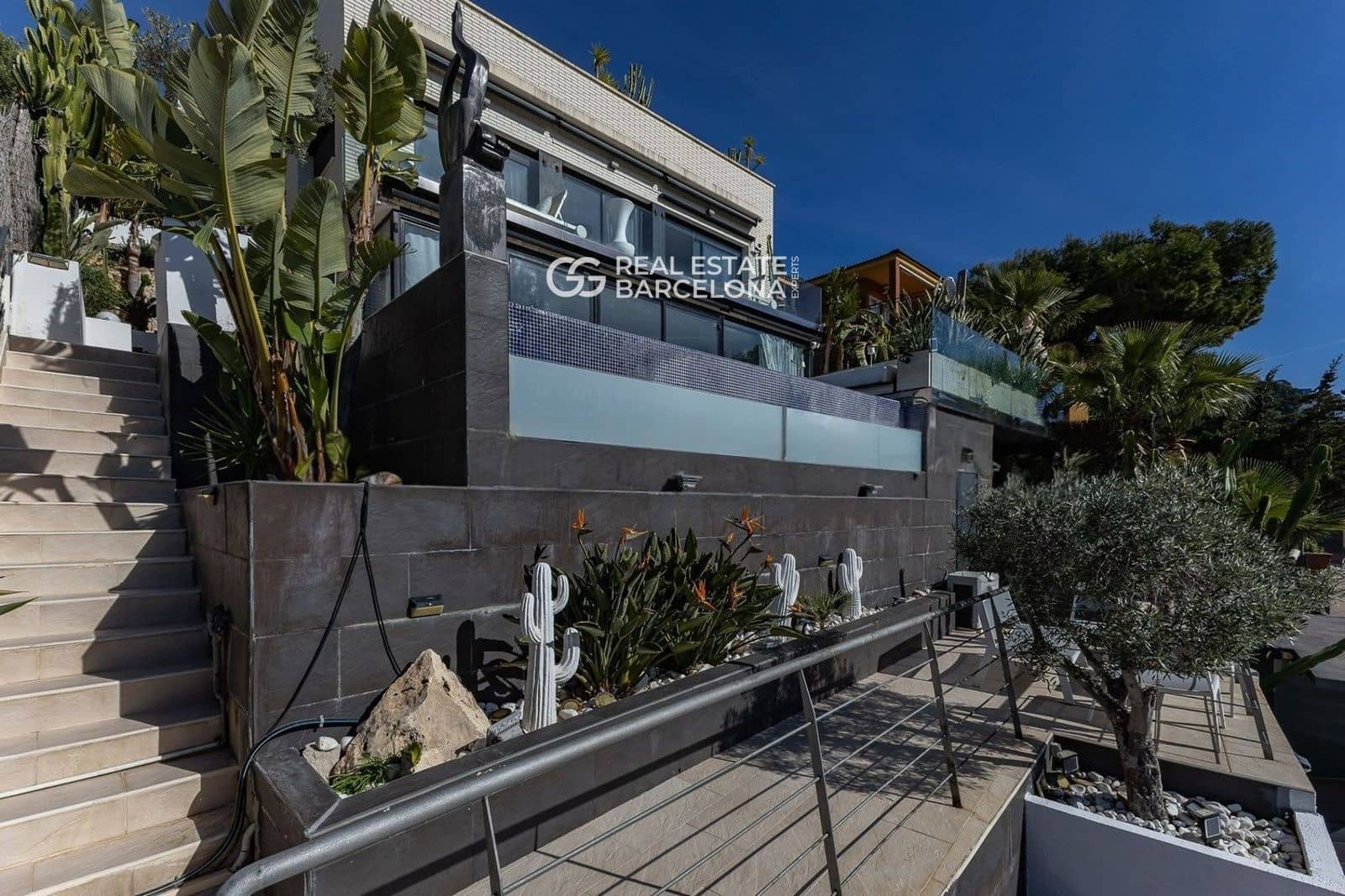 5 bedroom Villa for sale in Sitges with pool - € 1,348,000 (Ref: 9713582)