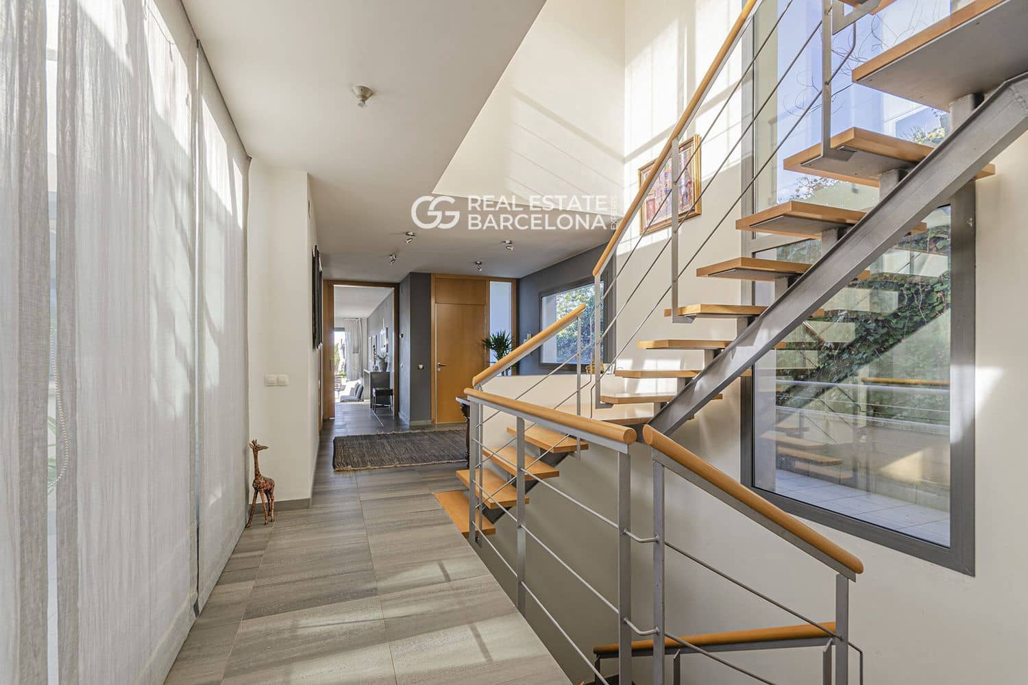 5 bedroom Villa for sale in Sitges with pool garage - € 1,380,000 (Ref: 9713583)