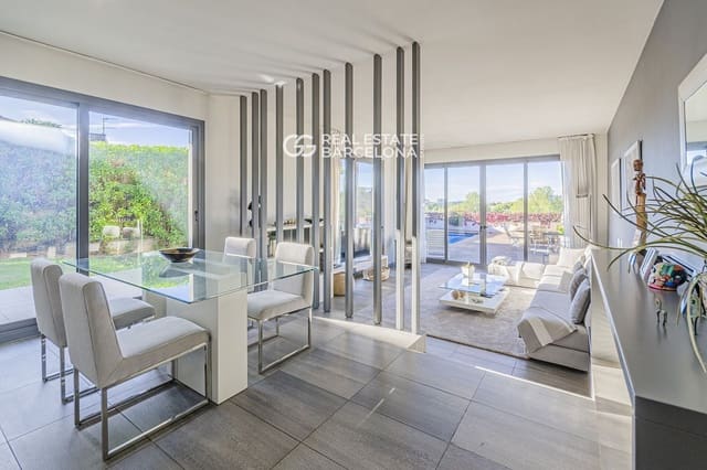 5 quarto Moradia para venda em Sitges com piscina garagem - 1 380 000 € (Ref: 9713583)