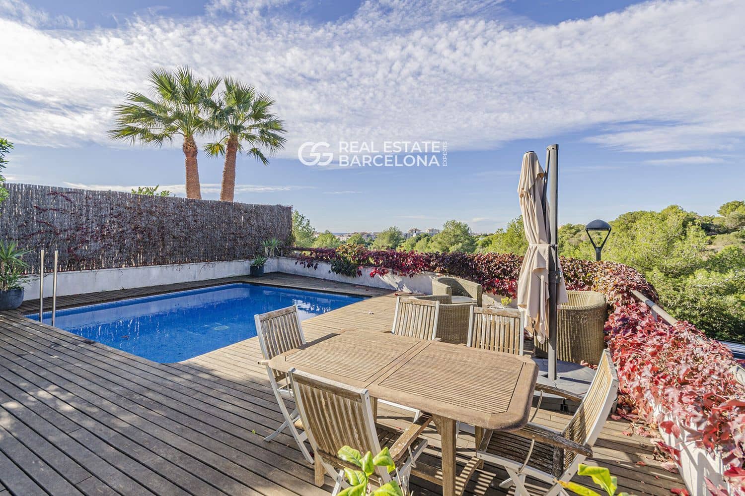 5 bedroom Villa for sale in Sitges with pool garage - € 1,380,000 (Ref: 9713583)