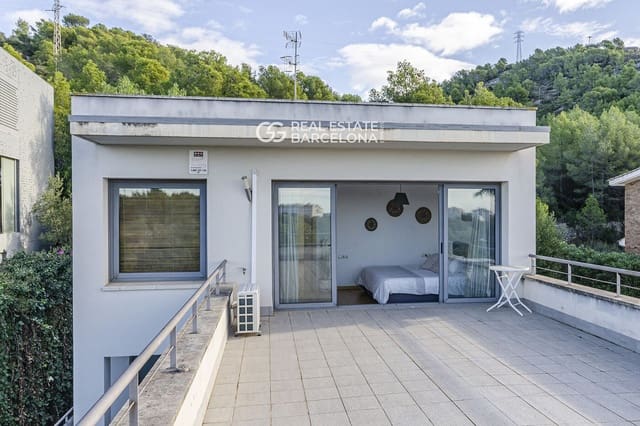 5 quarto Moradia para venda em Sitges com piscina garagem - 1 380 000 € (Ref: 9713583)